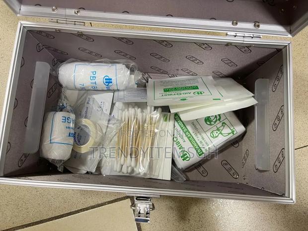 Emergency First Aid Kit Medical Storage Box · Photo 3