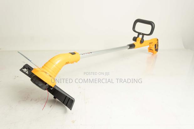 Grass Trimmer · Photo 1