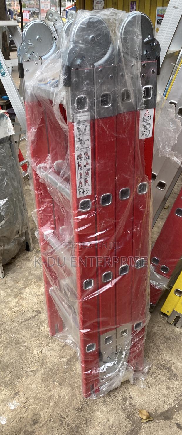 Fiberglass Folding Ladder 4x4 · Photo 3