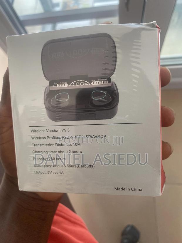 M10 Digital Wireless Headset · Photo 2
