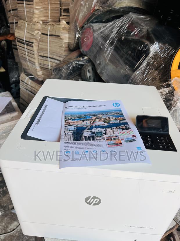 Color Laserjet Enterprise M552 · Photo 3