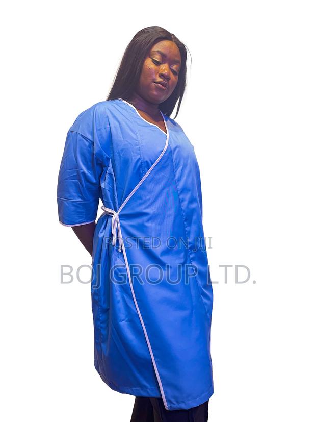 Medical Patient/Hospital Gown In Ghana · Photo 2