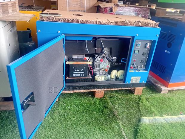 High-Efficiency Perkins Generator for Homes Offices · Photo 1