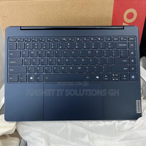 New Laptop Lenovo Yoga 9i 16GB Intel Core Ultra 7 SSD 1T · Photo 2