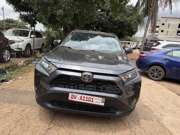 Toyota RAV4 2021 Gray · Photo 1