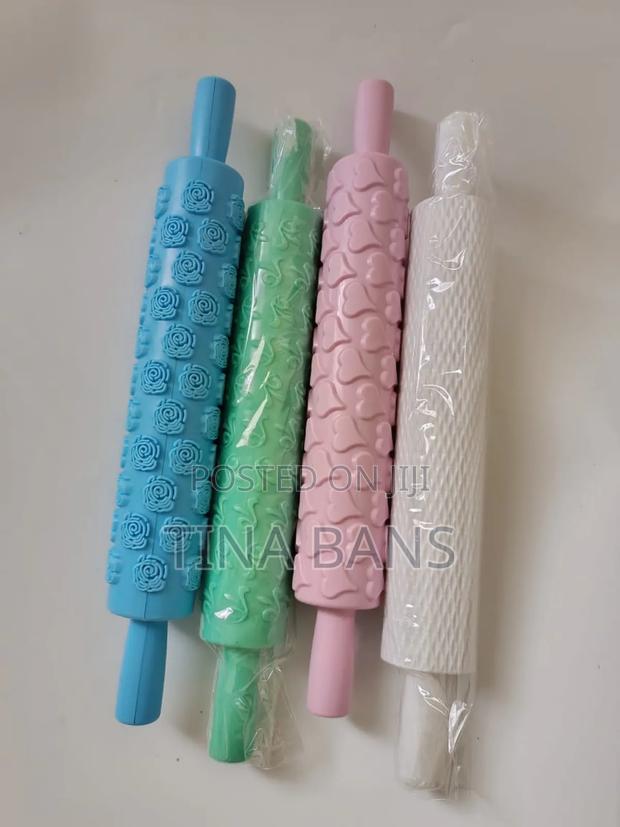 Decorative Rolling Pin · Photo 1