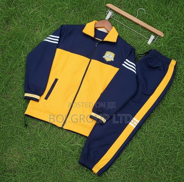 Track Suite / Cardigan · Photo 3