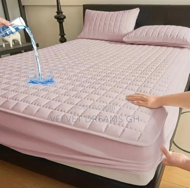Waterproof Mattress Cover With Pillowcases · Photo 4