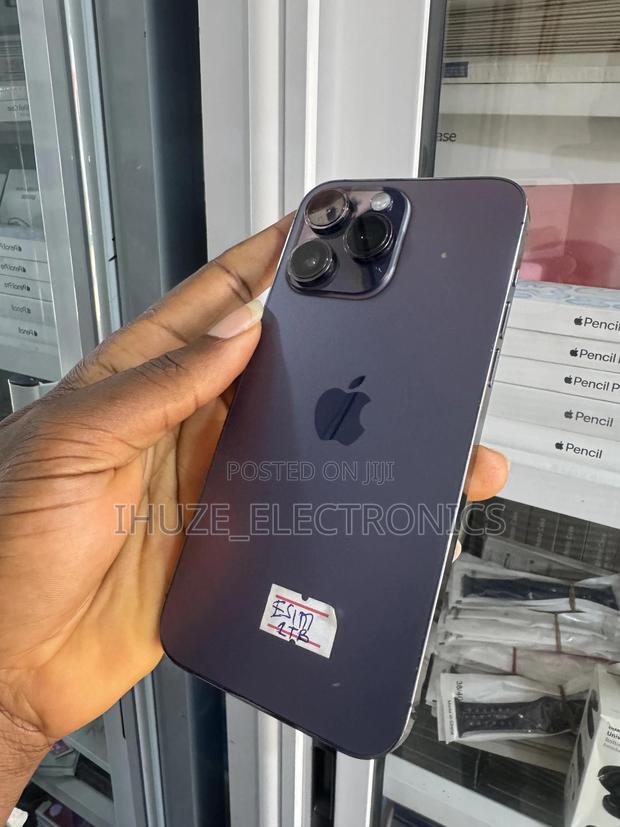 Apple iPhone 14 Pro Max 1 TB Purple · Photo 2