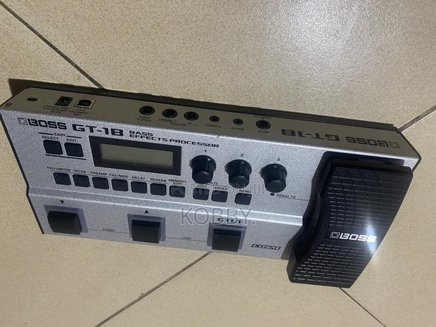 Boss Gt1b Bass Effect Pedal · Photo 2
