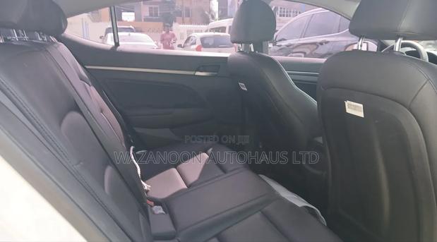 Hyundai Elantra Limited 2018 White