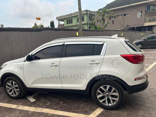 Kia Sportage 2016 White · Photo 2