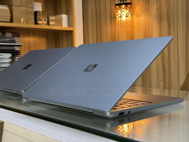 New Microsoft Surface Laptop 16GB Qualcomm Snapdragon X Plus SSD 512GB · Photo 5