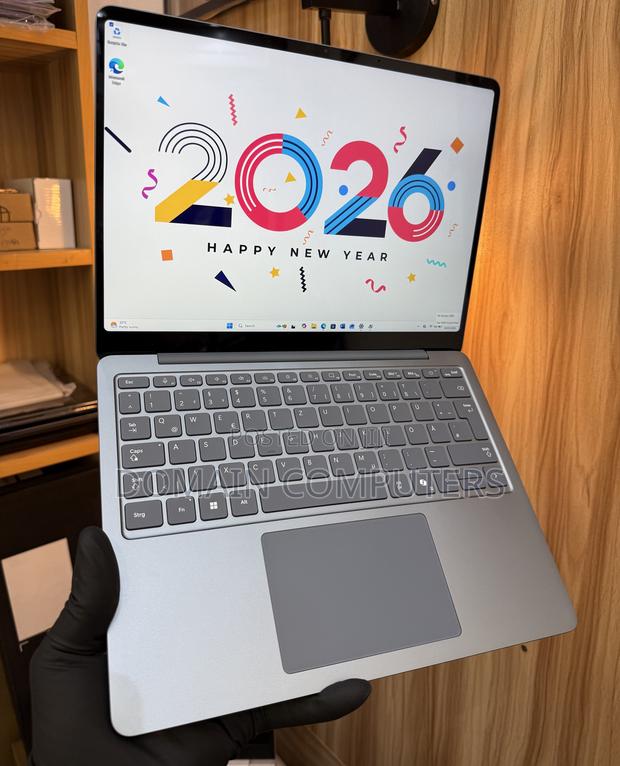 New Microsoft Surface Laptop 16GB Qualcomm Snapdragon X Plus SSD 512GB · Photo 3