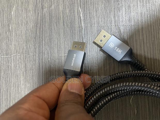 Stouchi Display Port Cable 2.1 2m 80gbps · Photo 1