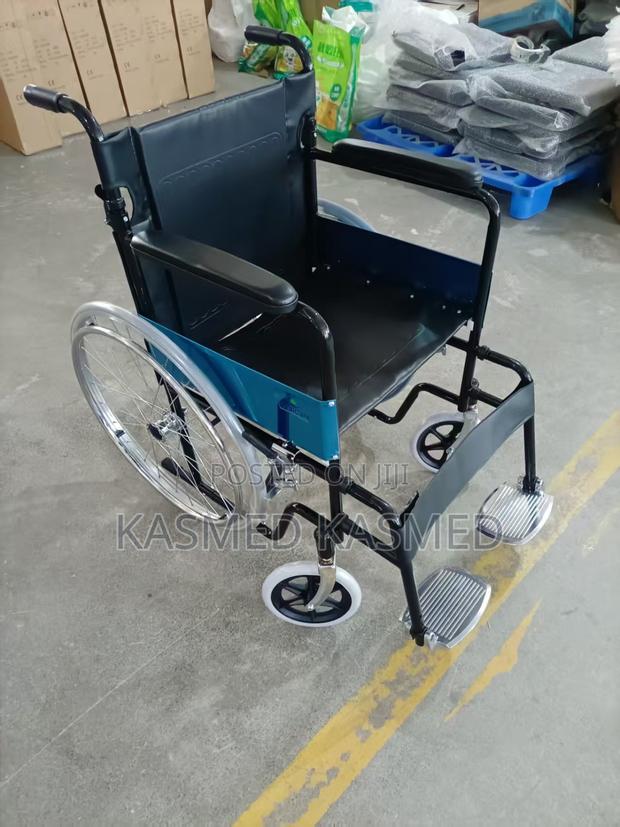 Normal Wheelchair · Photo 1