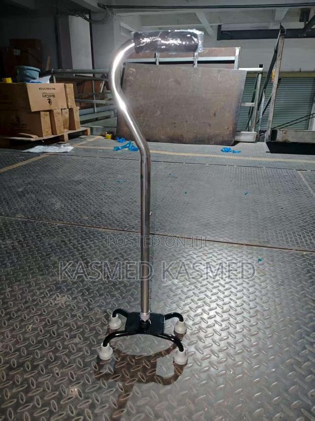 Walking Stick Quadcane · Photo 1