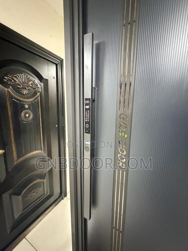 GNB Z15 Smart Lock With Faceid Fingerprint App Key Password Aluminum · Photo 2