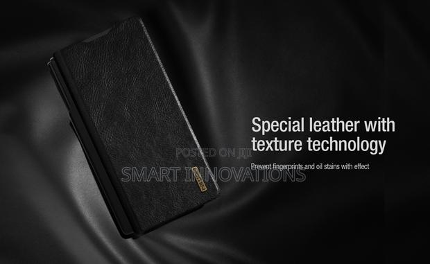 Galaxy Z Fold 7 Qin Pro Leather Cover With Stylus · Photo 5