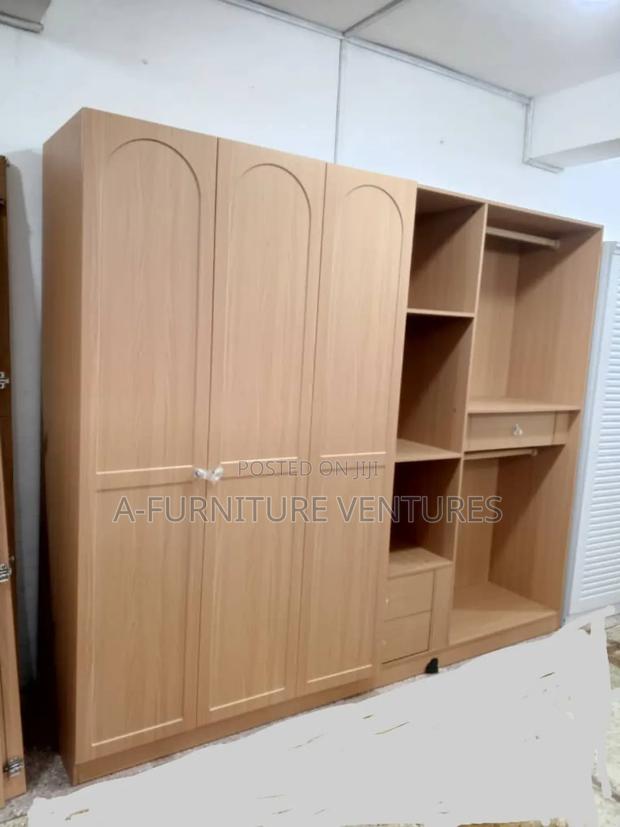 Quality Family Type Wardrobe · Photo 1