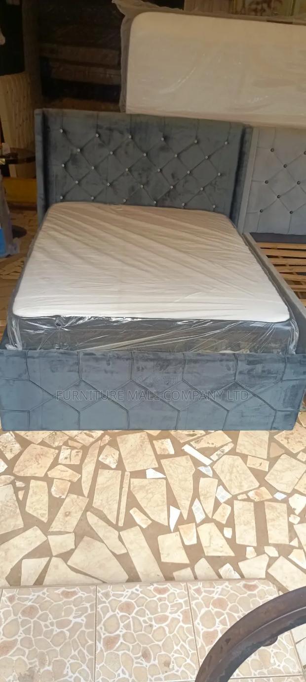 Solid Double Bed With Mattress · Photo 1
