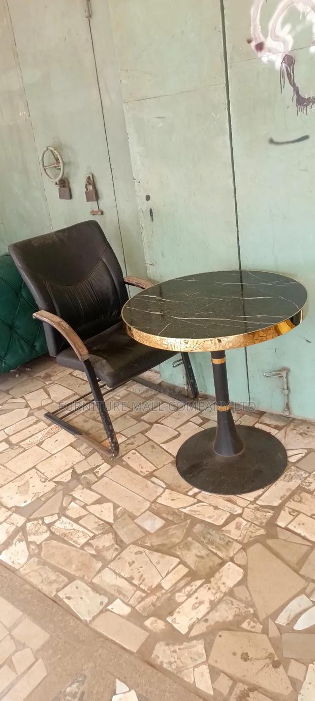 Dinning Table With a Chair. Falaaa Price · Photo 1