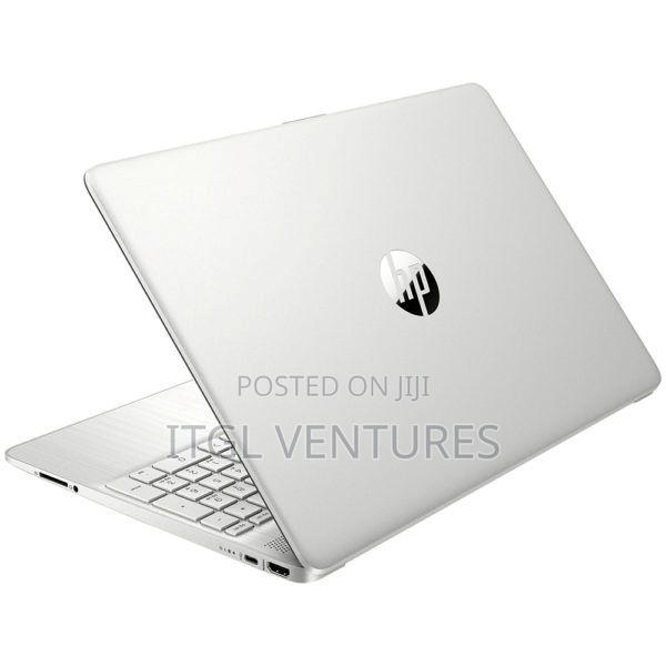 New Laptop HP 250 G10 8GB Intel Core i3 SSD 512GB · Photo 2