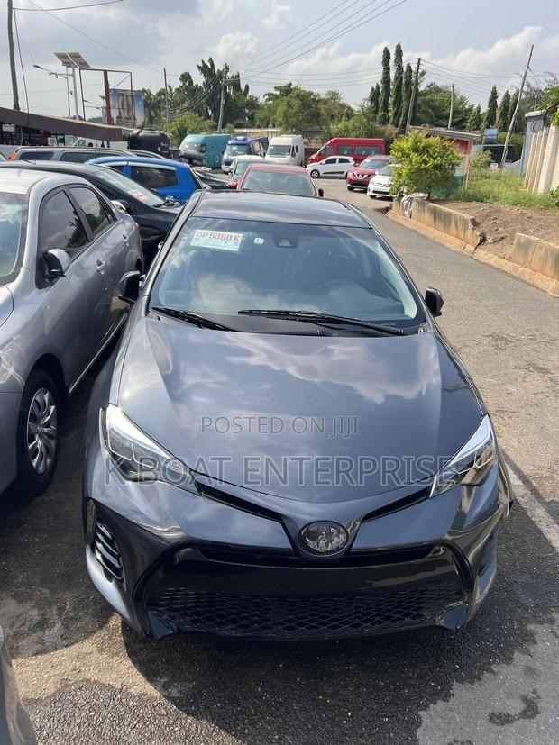 Toyota Corolla SE (1.8L 4cyl 2A) 2019 Gray · Photo 5