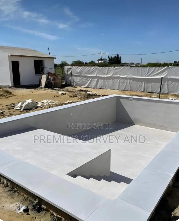 Domestic Swimming Pool Construction · Photo 1