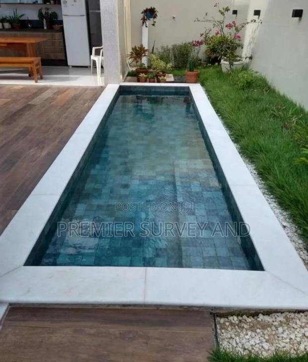Domestic Swimming Pool Construction · Photo 2