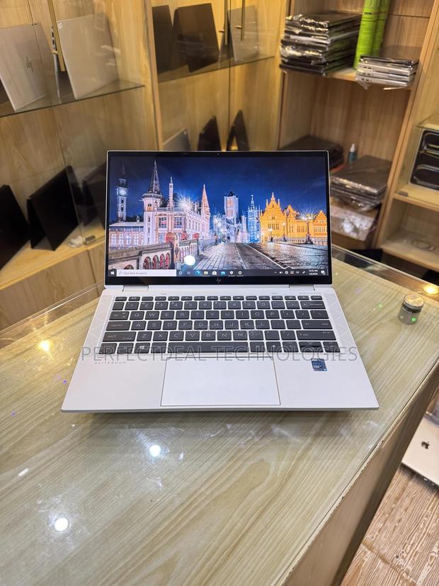 New Laptop HP EliteBook x360 1030 G8 16GB Intel Core i5 SSD 512GB · Photo 3