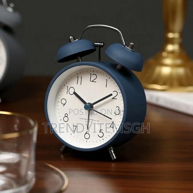 Metal Desk Bell Alarm Clock · Photo 1