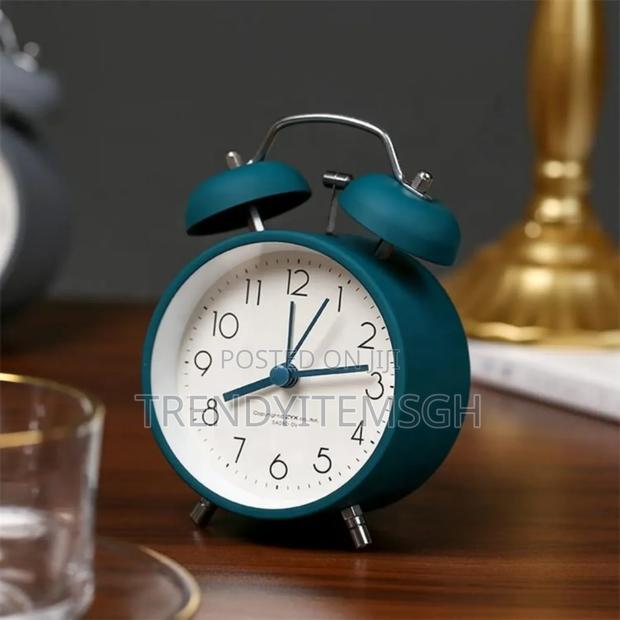 Metal Desk Bell Alarm Clock · Photo 3
