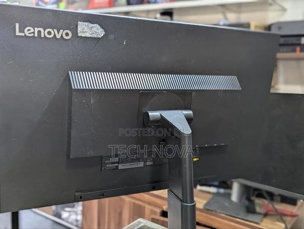 Lenovo Thinkvision P27q-10 Monitor (27") 2560 X 1440 Pixels QHD Led · Photo 4