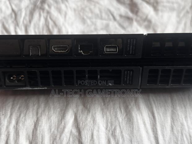 Pre-Owned Ps4 Standard Edition · Photo 6