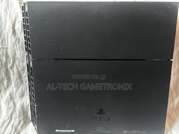 Pre-Owned Ps4 Standard Edition · Photo 5