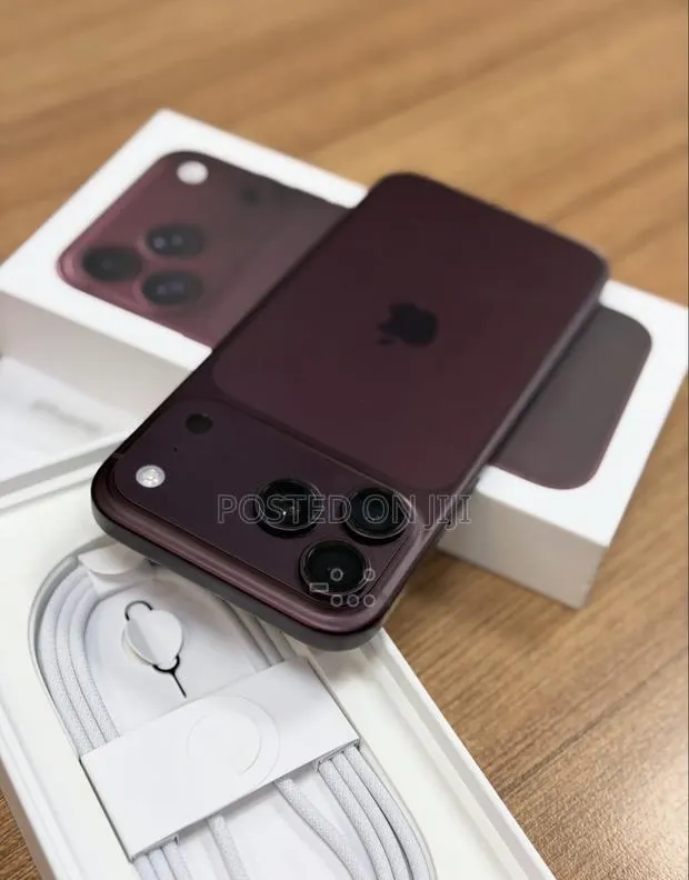 New Apple iPhone 18 Pro Max 256 GB Red · Photo 1