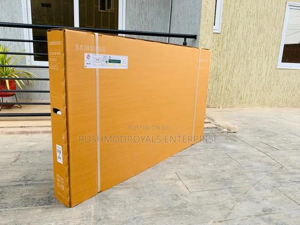 Samsung 65" Class Du8000 Series Crystal Uhd Smart Tizen TV (2024) · Photo 1