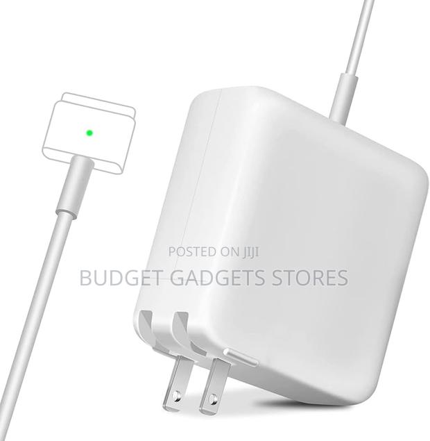 Apple Macbook Charger · Photo 2