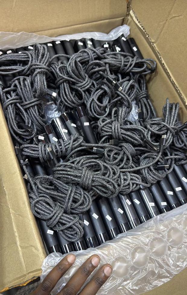 Original Hp Type C 65w Braided (Home Used) · Photo 1