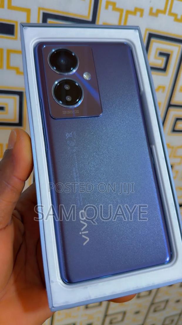 New Vivo V29 Lite 128 GB Blue · Photo 2