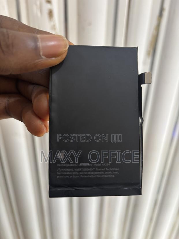 Icloud Batteries for All iPhones · Photo 3