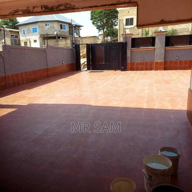 4bdrm House in Sam Properties, Mallam for sale · Photo 3