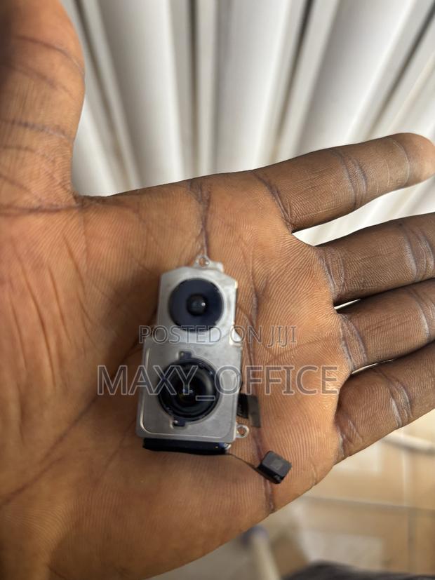 Front and Back Cameras for All iPhones · Photo 3