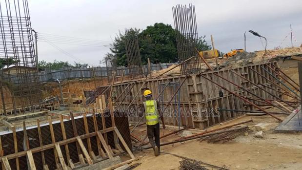 Pillars /Formwork/Columns/Decking/Floor · Photo 3