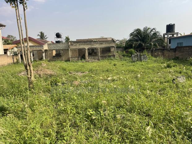 Land for Sale at Amasaman Going for 300,000 Cedis · Photo 4