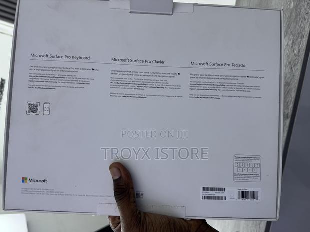 Microsoft Surface Pro Keyboard · Photo 2
