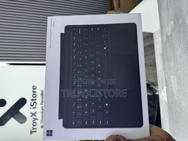 Microsoft Surface Pro Keyboard · Photo 1