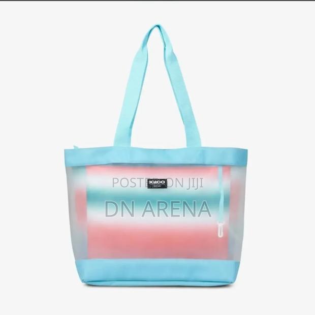 Igloo 30-Can Insulated Tote Lunch Bag · Photo 4