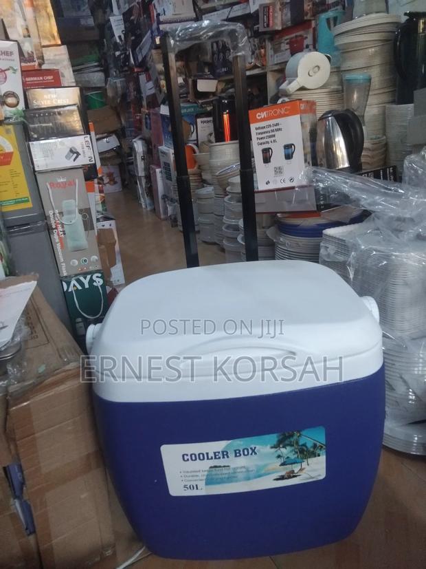 50 Litres Crush Resistance Cool Box With Handle · Photo 1